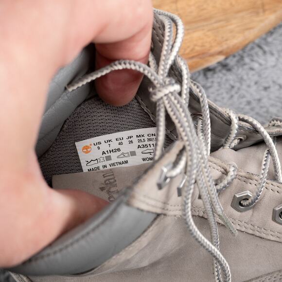 Timberland Dausette A1H26 Womens 9 Gray Nubuck Leather High Top Boots - Picture 5 of 6